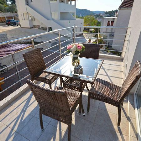 Apartments Bilanovic Tisno Exterior photo