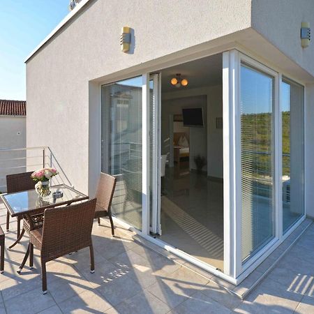 Apartments Bilanovic Tisno Exterior photo