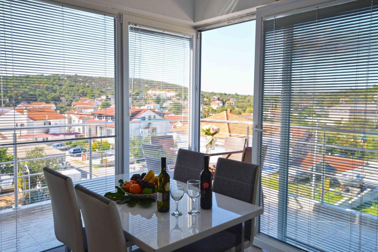 Apartments Bilanovic Tisno Exterior photo