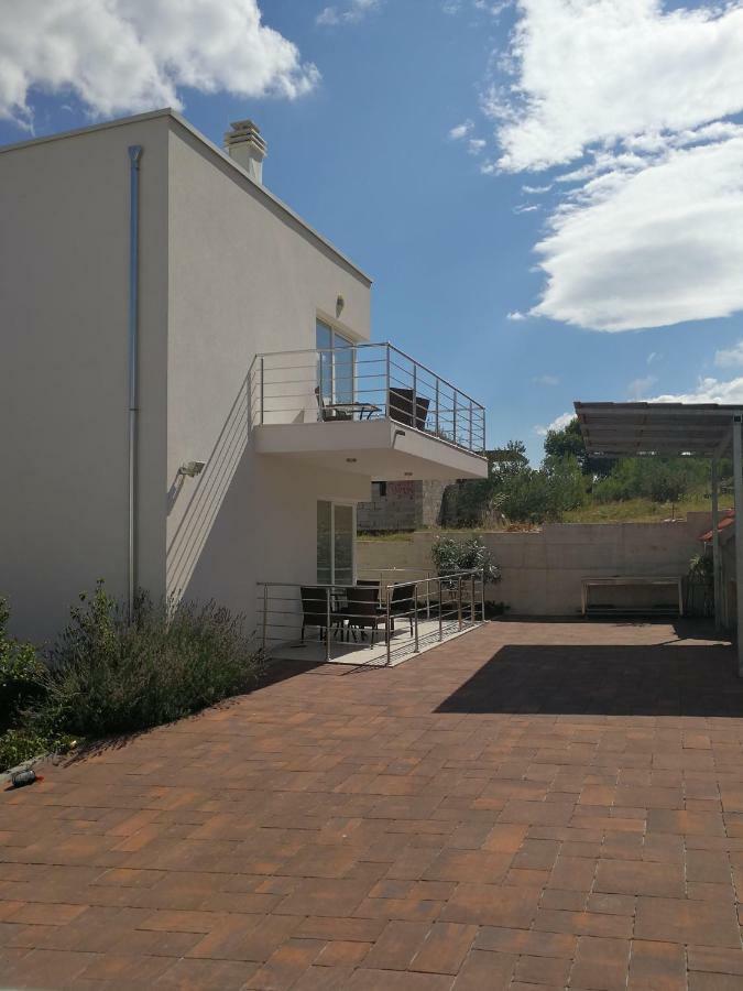 Apartments Bilanovic Tisno Exterior photo