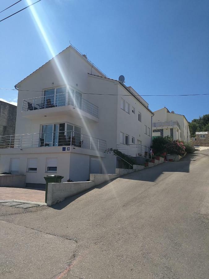 Apartments Bilanovic Tisno Exterior photo