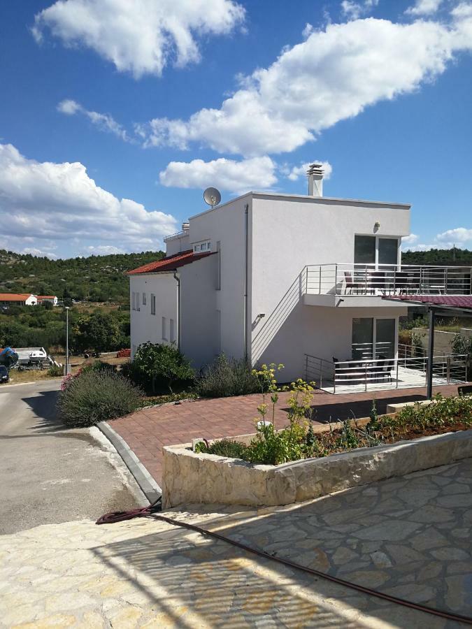 Apartments Bilanovic Tisno Exterior photo