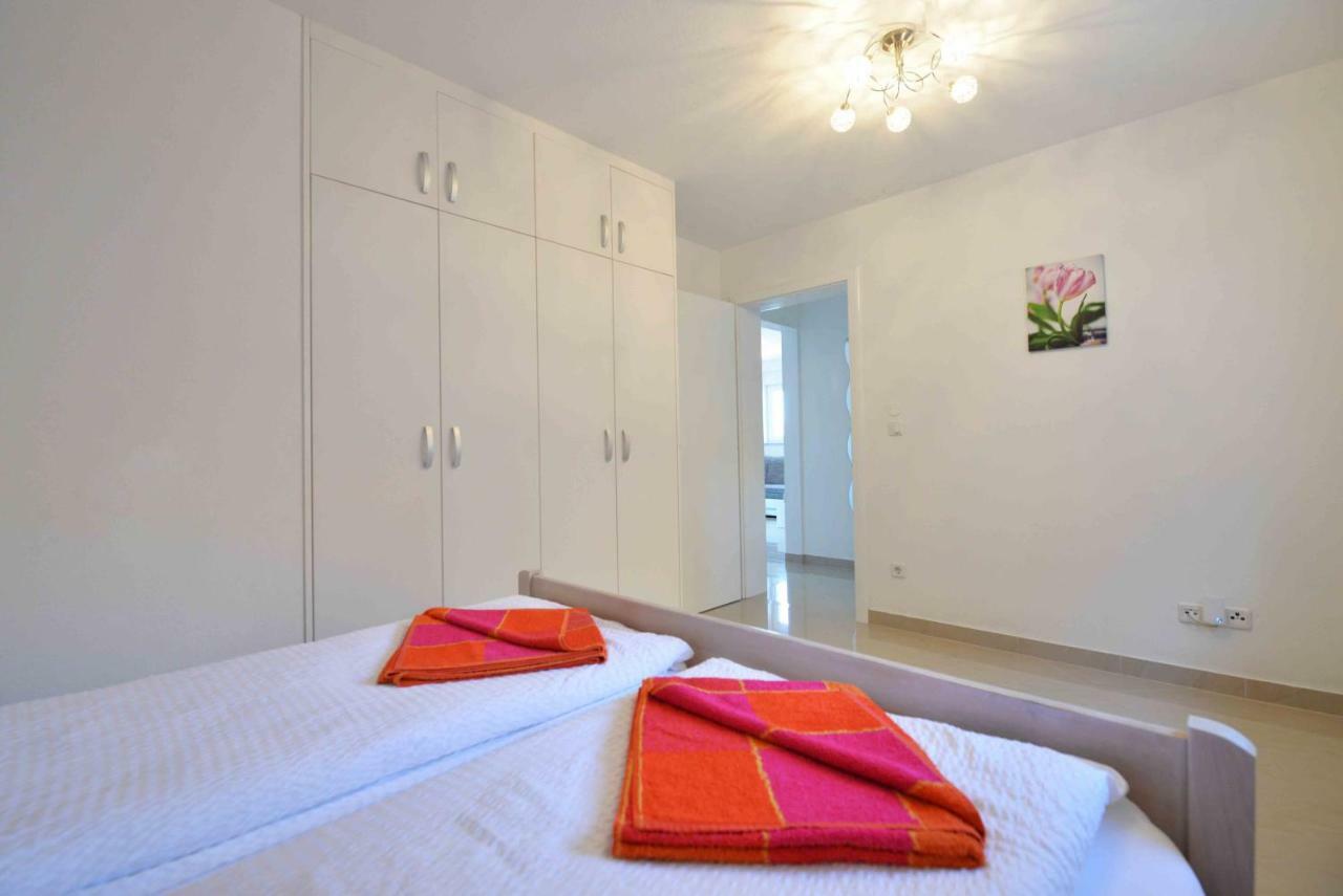 Apartments Bilanovic Tisno Exterior photo