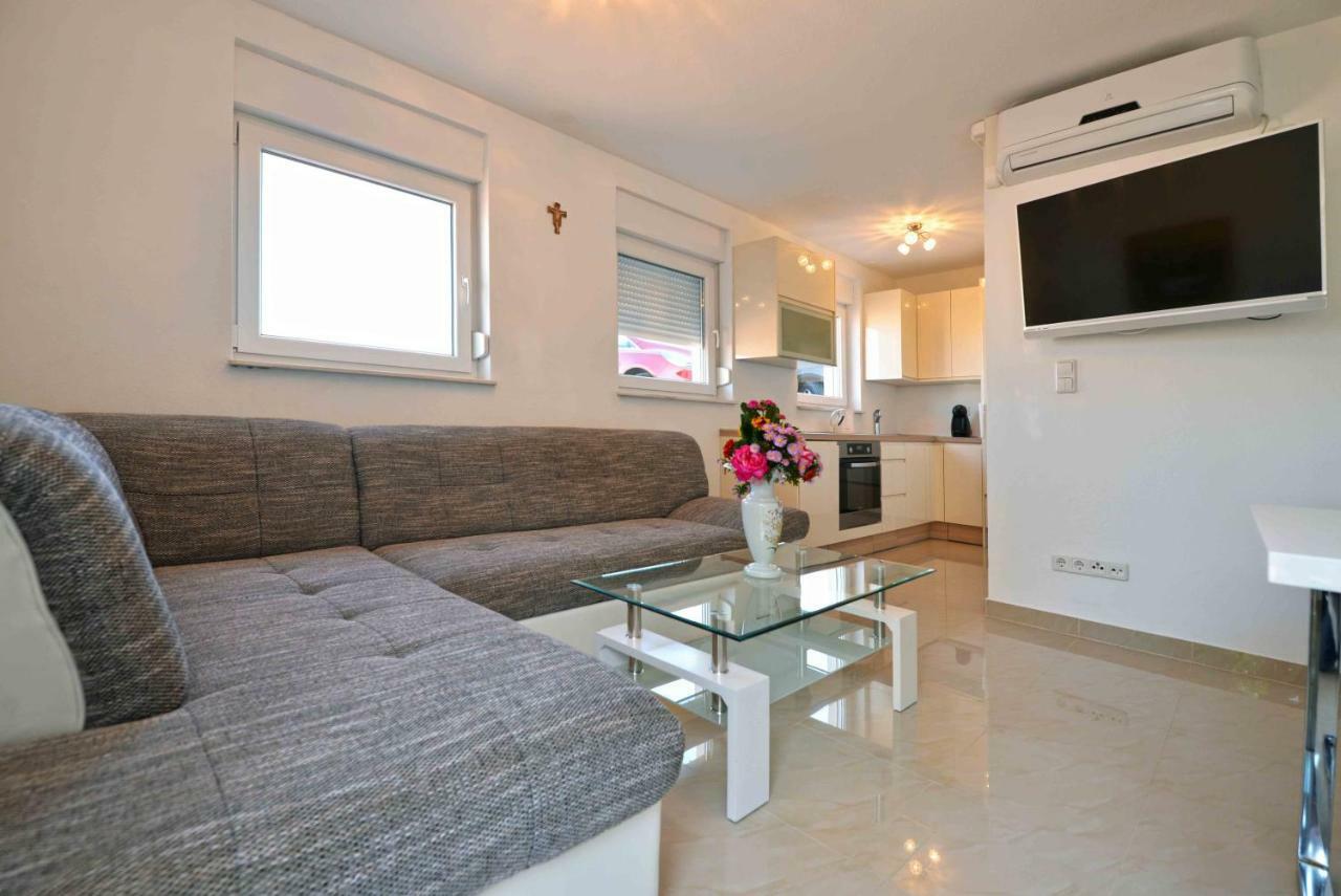 Apartments Bilanovic Tisno Exterior photo
