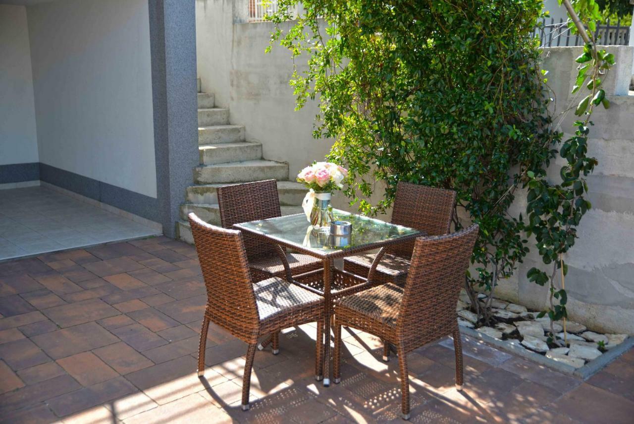 Apartments Bilanovic Tisno Exterior photo
