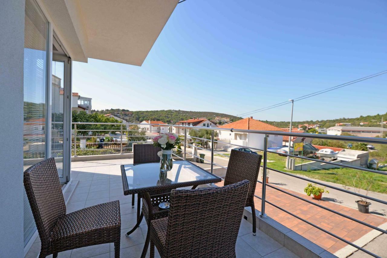 Apartments Bilanovic Tisno Exterior photo