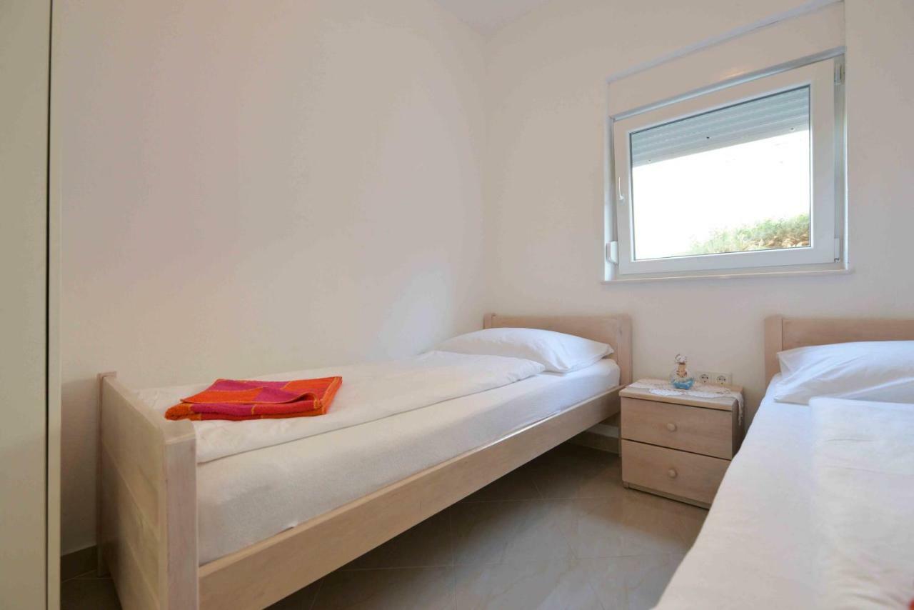 Apartments Bilanovic Tisno Exterior photo